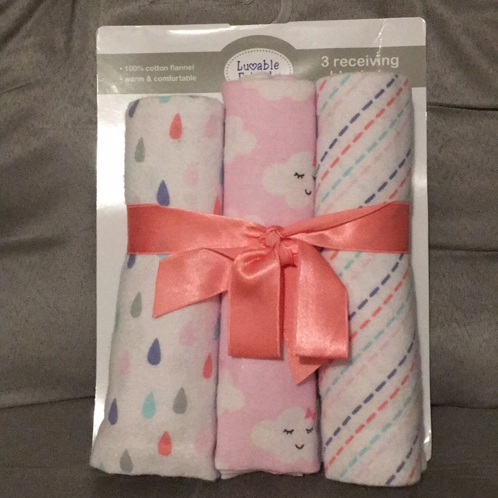 Receiving blankets three piece